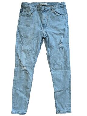 Zara Womens Light Blue Distressed Goth Punk Tapered Cropped Leg Jeans Size 34x26